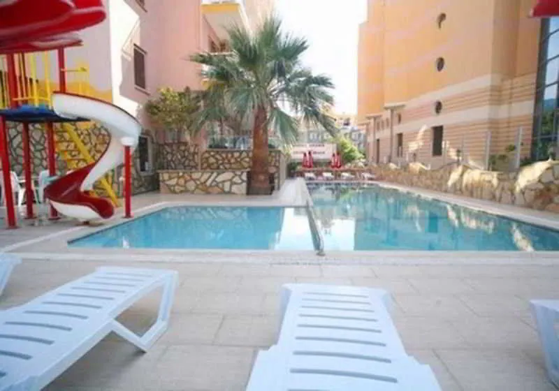 Kalamaki Beach Hotel Kusadasi 3*,